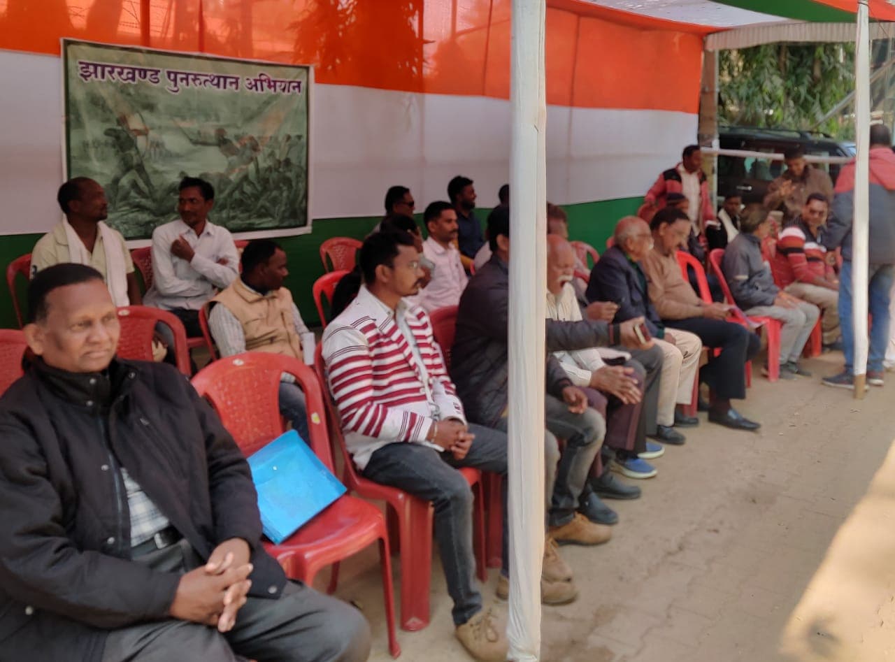 चाईबासा : मंगलाहाट को अतिक्रमणकारियों से मुक्त कराये प्रशासन