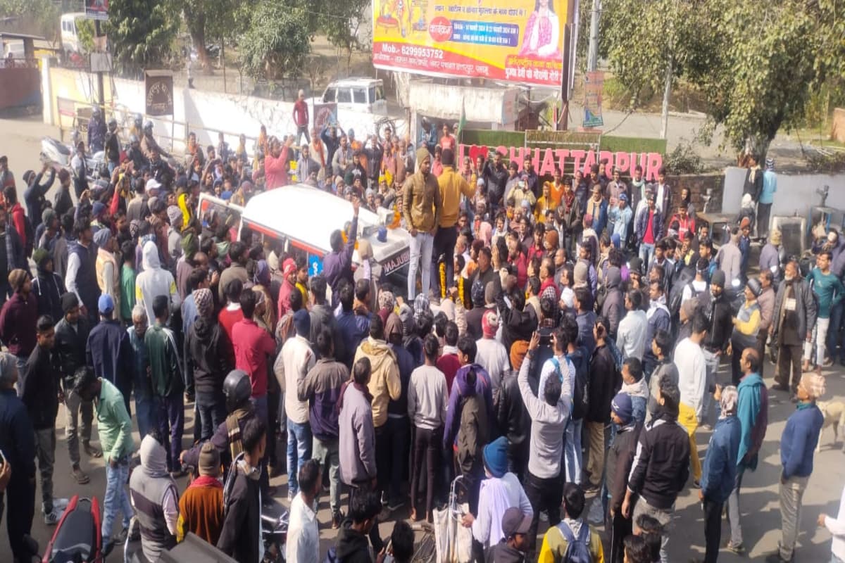 पलामू: शव के साथ ढाई घंटे जाम रखा एनएच, हरिहरगंज व नौडीहा बाजार रहा बंद