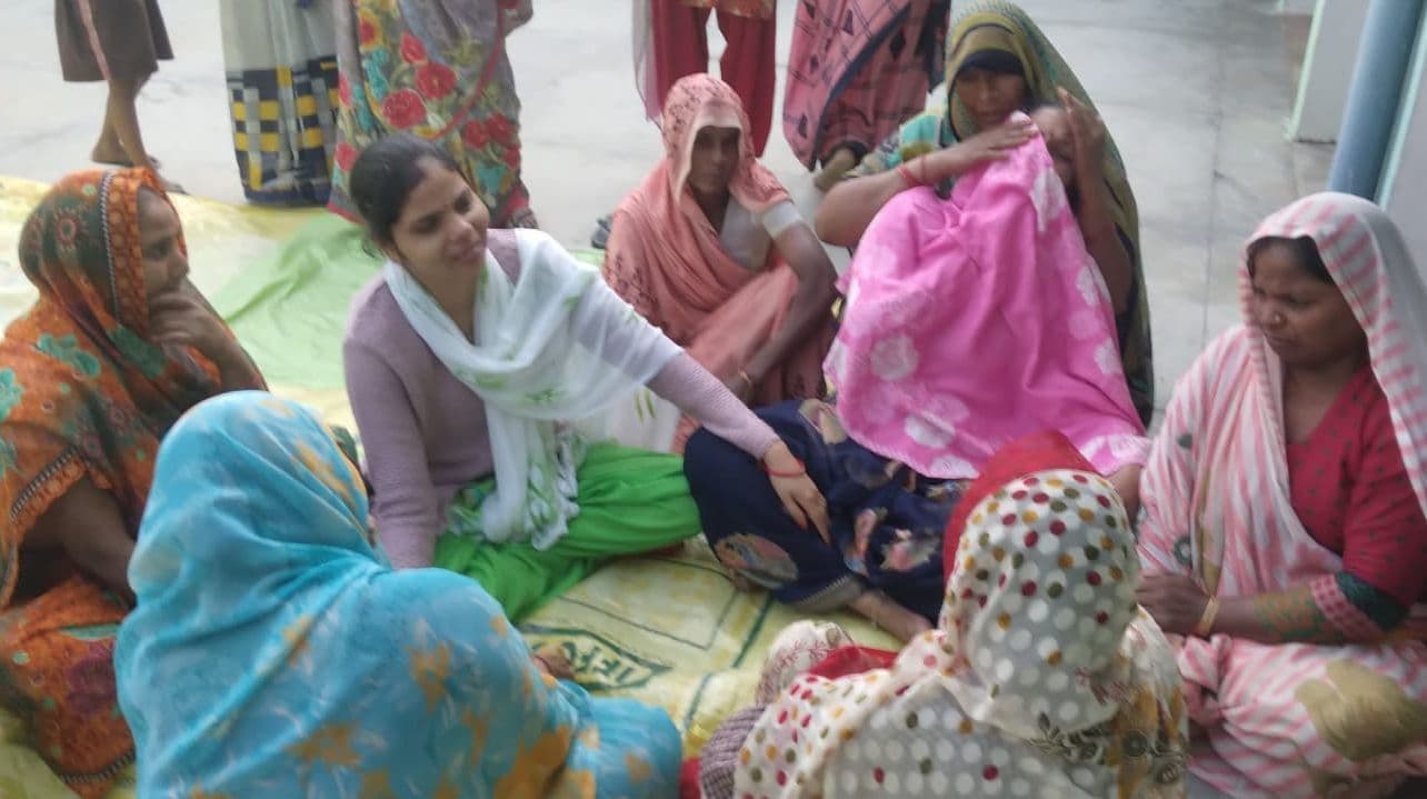 Pilibhit News: पीलीभीत में ट्रैक्टर पलटने से किसान की मौत, दूसरे हादसे में दो बच्चे घायल