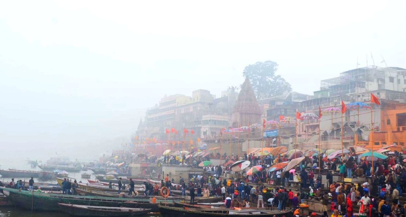 Varanasi School Closed: वाराणसी में 8 जनवरी तक नर्सरी से 12वीं तक के स्कूल बंद, ऑनलाइन क्लास चलाने की छूट