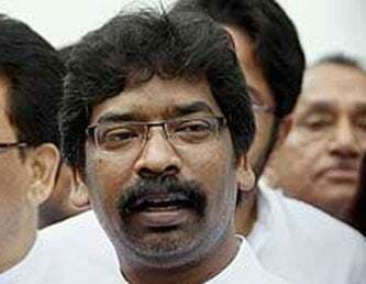 विपक्ष के रहम पर टिकी है सरकार