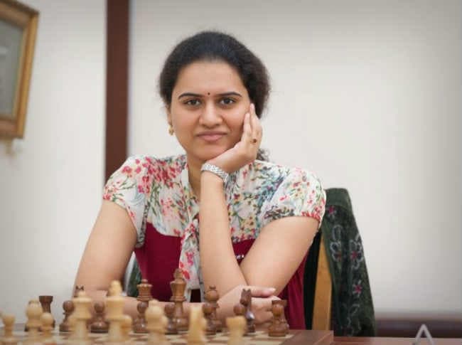विश्व शतरंज चैंपियनशिप में डी हरिका ने रजत पर कब्‍जा जमाया, कोनेरु हंपी को मिला कांस्य