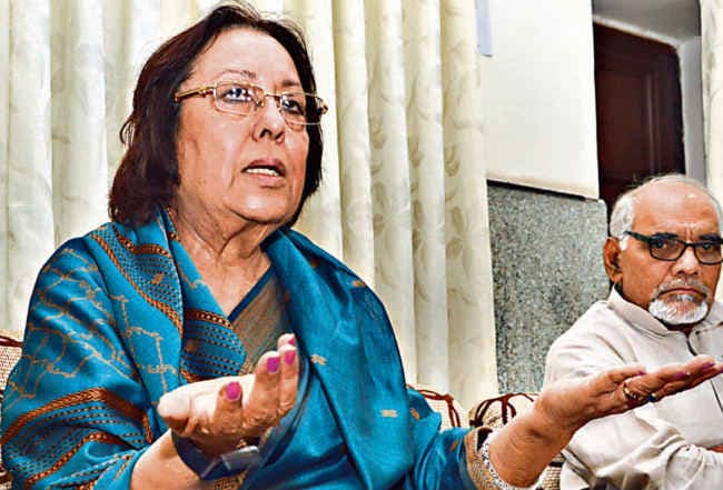 नजमा हेपतुल्ला ने कहा, मुसलमानों को टोपी से ज्यादा रोटी की है जरूरत