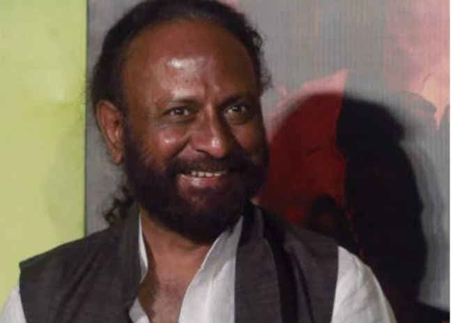 जानें ''मांझी-द माउंटैन मैन'' बनाने के लिए केतन मेहता को किसने किया प्रेरित