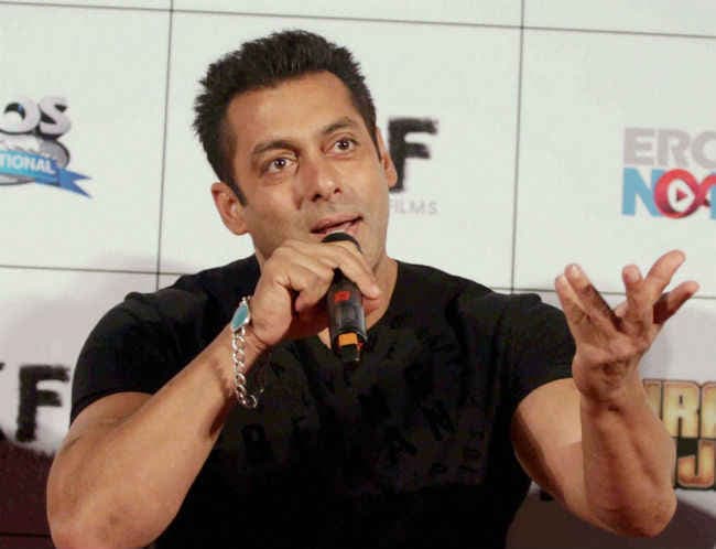 सैफ-कैटरीना की ''फैंटम'' के सपोर्ट में आये सलमान खान, VIDEO