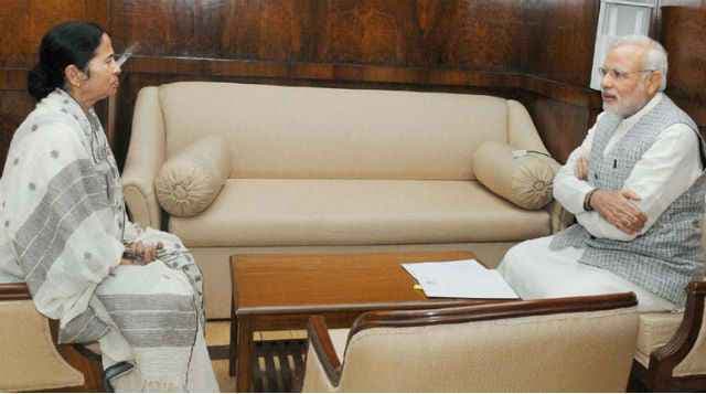 ममता का केंद्र पर हमला कहा, राज्‍यों के विकास के लिए सरकार के पास फंड नहीं