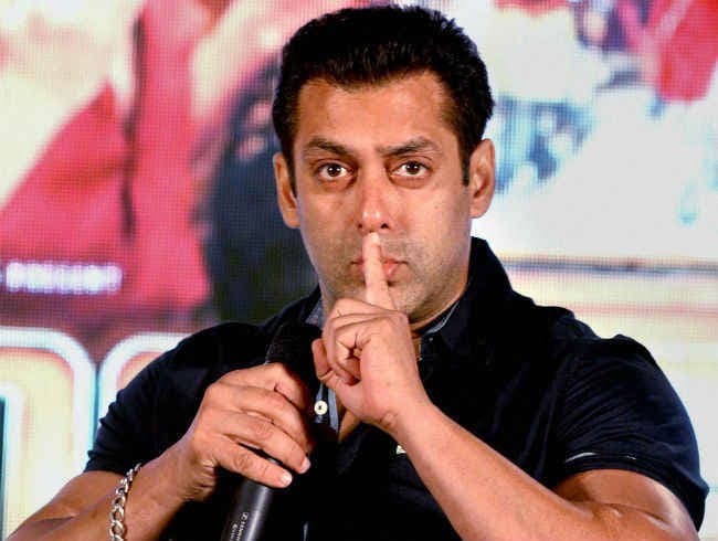 सलमान के फार्महाउस पर छुट्टियां मना रही हैं लूलिया वंतूर!