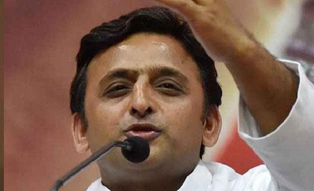 कुछ पार्टियों के पास विकास के मुद्दे पर कहने के लिए कुछ नहीं : अखिलेश