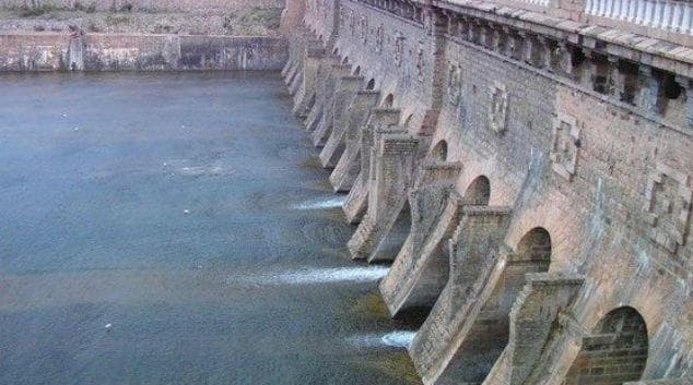 कावेरी विवाद : केंद्र ने तमिलनाडु को धाखा दिया है :राजनीतिक दल