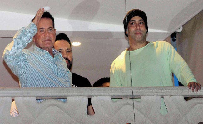 फिर सलमान के स‍मर्थन में उतरे पिता सलीम खान, ट्विटर पर चलाये व्‍यंग्‍य बाण