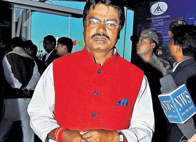 झारखंड : पूर्व मंत्री व कांग्रेस नेता योगेंद्र साव गिरफ्तार