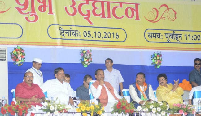 संताल पहुंचे सीएम रघुवर दास बोले, हम बनायेंगे स्किल्ड झारखंड