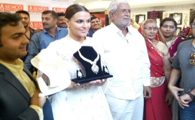 रांची से जमशेदपुर आने में दम निकल गया, रास्ता ठीक कराये : नेहा