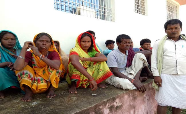 करंट लगने से मौत के बाद 15 घंटे तक पोस्टमार्टम कक्ष में पड़ा रहा महादलित का शव