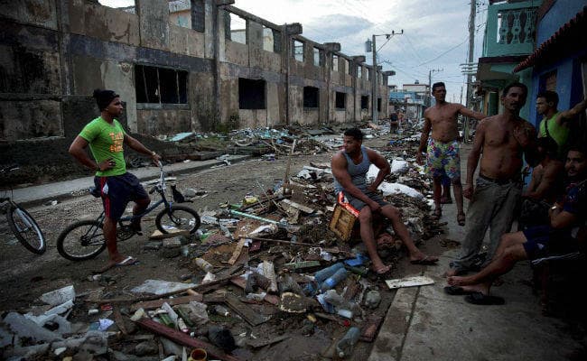 अमेरिका : खतरनाक तूफान ‘मैथ्यू'' के कारण फ्लोरिडा में 3 लोगों की मौत