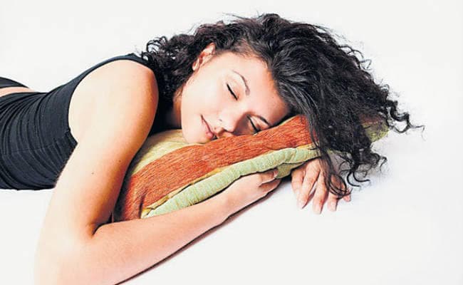 अध्ययन से हुआ खुलासा  कम सोने से होती है यह गंभीर परेशानी