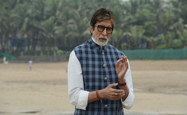 बोले अमिताभ, यह वक्त जवानों के साथ खडे होने का