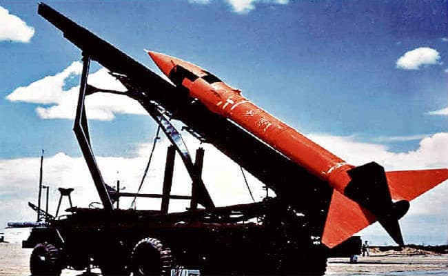 पाक के परमाणु हथियार को ज्यादा खतरा आतंकियों से नहीं बल्कि सेना के अस्थिर तत्व से : मेनन