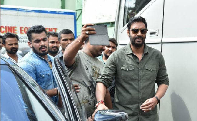 ‘शिवाय'' में शानदार एक्शन सीन्‍स की भरमार, वीर दास ने खोले कई राज ?
