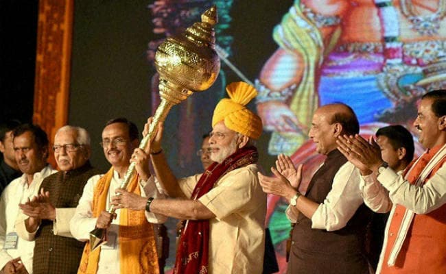 मतदाताओं को लुभाने के लिए ‘जय श्रीराम’ का नारा लगा रहे हैं नरेंद्र मोदी : शिवसेना