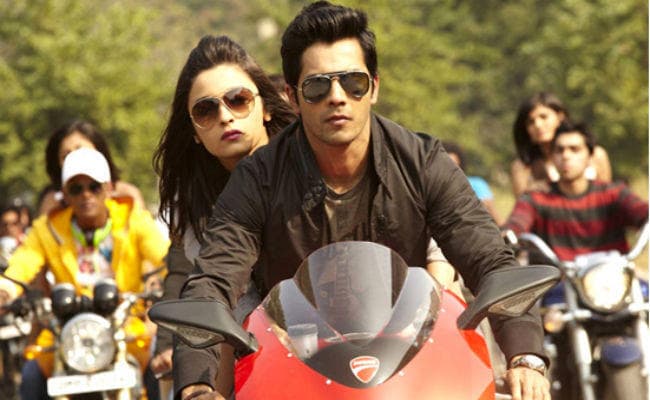 अब वरुण-आलिया की ''बद्रीनाथ की दुल्‍हानिया'' के साथ जुड़ा इस ''खान'' का नाम