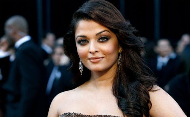 ''ADHM'' में ऐश्‍वर्या-रणबीर की रोमांटिक कैमेस्‍ट्री, सामने आई एक और तस्‍वीर...