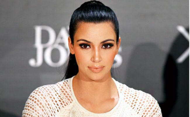 पेरिस में लूट के बाद सोशल मीडिया पर लौटीं किम कर्दाशियां