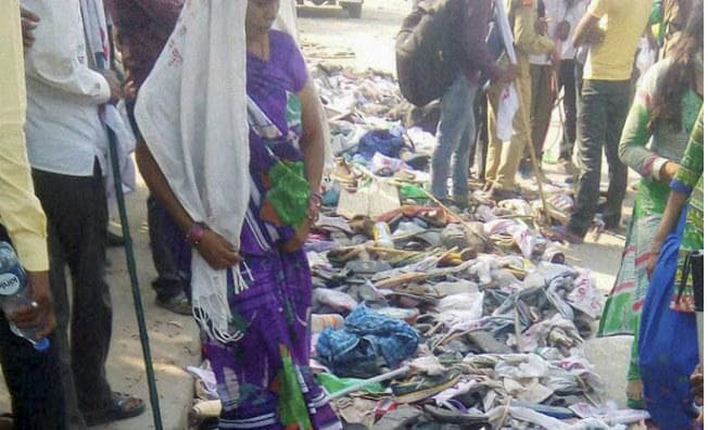 वाराणसी में बाबा जय गुरुदेव के कार्यक्रम के दौरान मची भगदड़ में 24 मरे, हेल्पलाइन नंबर जारी