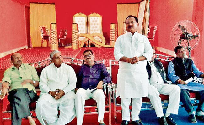 झारखंड : भाजपा प्रदेश कार्यालय में कोर कमेटी की बैठक जारी