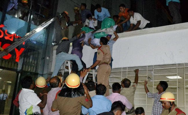 बड़ा हादसा: भुवनेश्वर के सम अस्पताल में लगी आग, 23 मरीजों की मौत