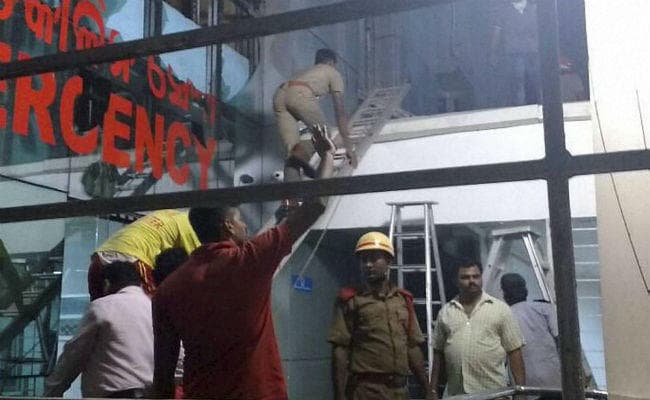 भुवनेश्वर : आग लगने की घटना मामले में अस्पताल अधीक्षक और तीन अन्य गिरफ्तार