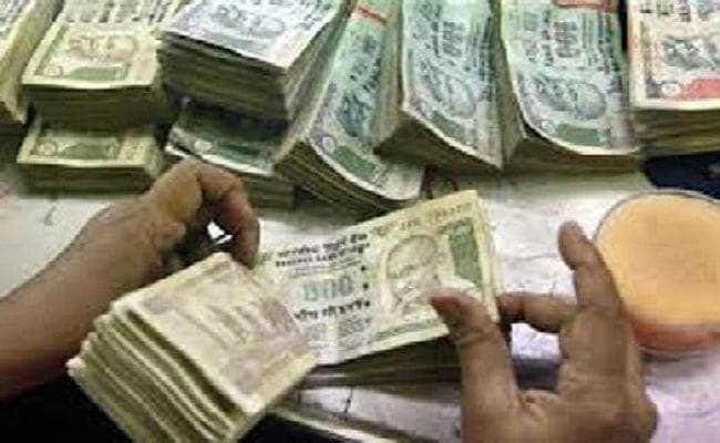 यूको बैंक में 77 लाख की हेराफेरी, क्लर्क सस्पेंड