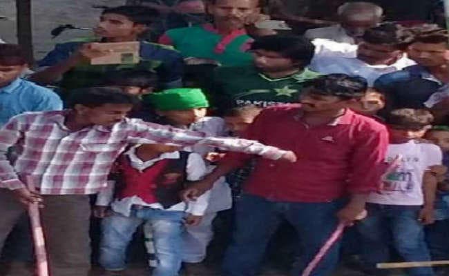 गोपालगंज में पाक झंडे वाली टी शर्ट पहनकर लगाये देश विरोधी नारे, जांच शुरू