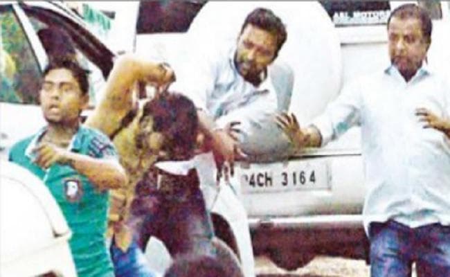 जमशेदपुर : कांग्रेस में गुटबाजी हावी, चले लात-घूसे