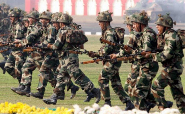 फिल्म के मुद्दे पर विवाद में खींचे जाने पर सेना क्षुब्ध