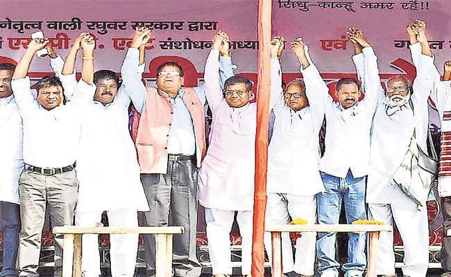 भाजपा सरकार आदिवासी विरोधी : मरांडी