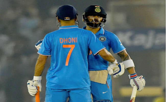 जब धौनी-कोहली मैदान पर थे, ट्विटर पर ट्रेंड कर रहा था #DhoniSushantOnField