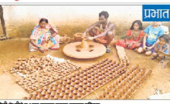 धीमी चाक पर रेंग रही कुम्हारों की जिंदगी