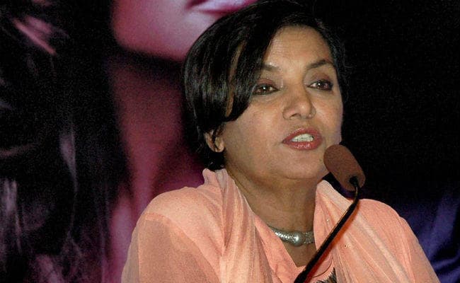 शबाना आजमी ने महाराष्ट्र के सीएम पर ''5 करोड़ में देशभक्ति खरीदने'' का लगाया आरोप