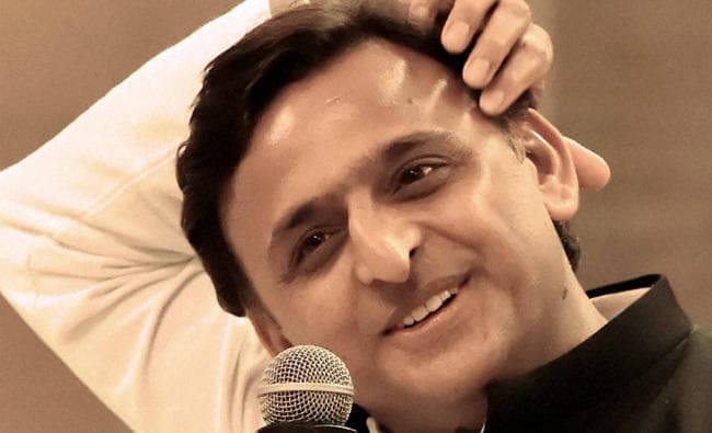 नेताजी कहें तो मुख्यमंत्री का पद छोड़ दूंगा : अखिलेश यादव