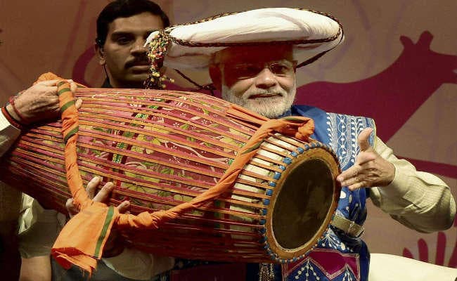 प्रधानमंत्री ने आदिवासियों का अधिकार ‘‘छीनने'''' वालों के खिलाफ कार्रवाई की चेतावनी दी