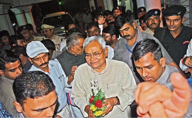 स्थानीय नीति निरस्त करे सरकार : प्रदीप यादव