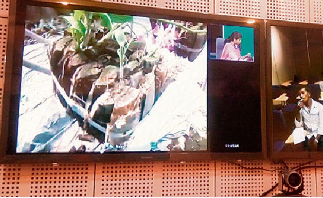 वीडियो कॉन्फ्रेंसिंग से आगे बढ़ रहे किसान