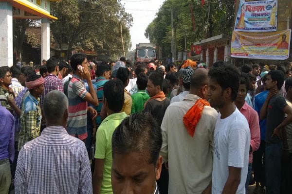 बक्सर में दुकानदार की गोली मार कर हत्या, विरोध में सड़क जाम