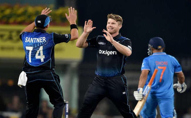 धौनी ने हार का ठीकरा बल्‍लेबाजों पर फोड़ा, कहा, विकेट बचे होते तो लक्ष्य हासिल कर लेते