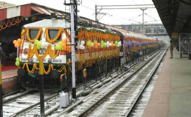 रांची को आज मिलेगा नयी ट्रेन का तोहफा, शाम 4:30 बजे सीएम रघुवर दिखायेंगे हरी झंडी