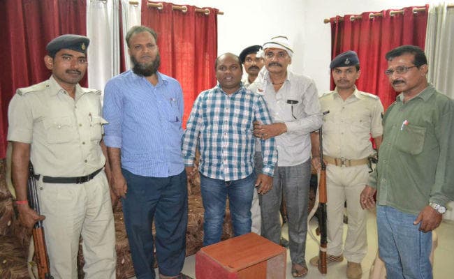 बक्सर में भेष बदलकर निगरानी ने किया रिश्वतखोर सीओ को गिरफ्तार