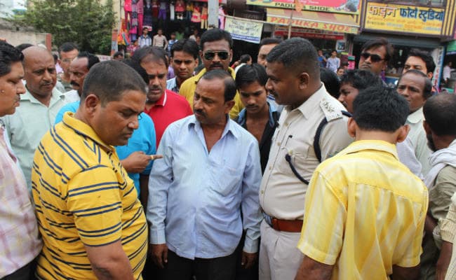 धनबाद : शहर में दिनदहाड़े पांच लाख की छिनतई