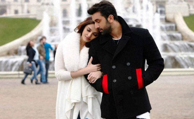 विरोध के बीच रिलीज हुई ''ऐ दिल है मुश्किल'', सिनेमाघरों के बाहर कड़ा इंतजाम