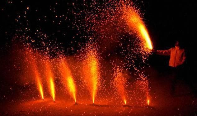 इस दिवाली पटाखा बाजार में नहीं दिखा उत्साह